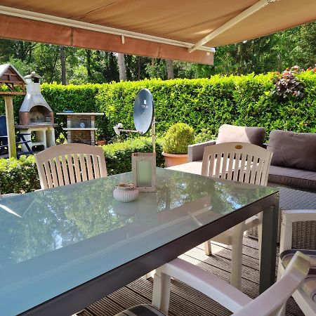 Charme Chalet Zutendaal Kültér fotó